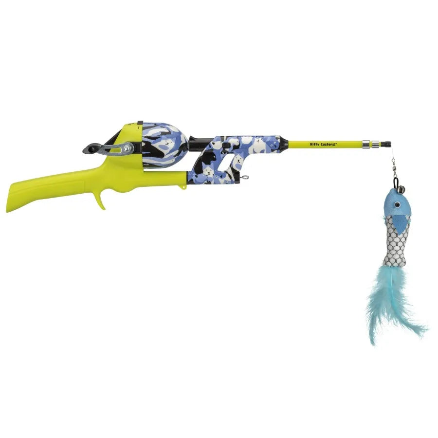 Caterpillarstyle interactive cat toy with camouflage design for tanglefree play retractable feature for easy storage includes t