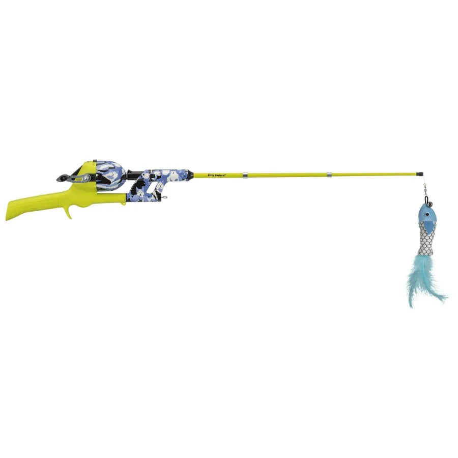 Caterpillarstyle interactive cat toy with camouflage design for tanglefree play retractable feature for easy storage includes t